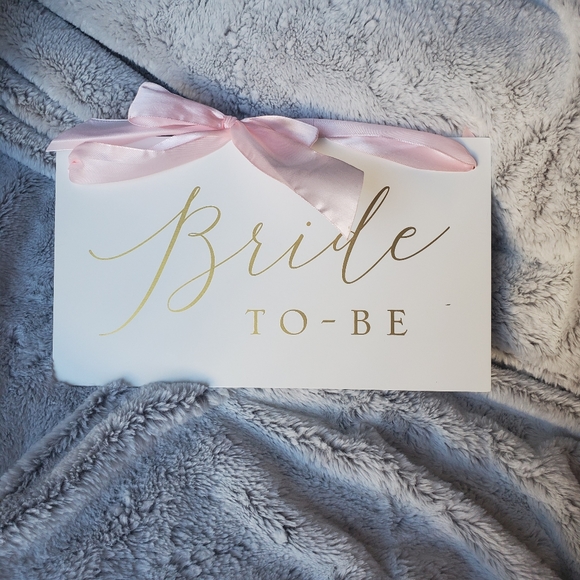 Bride-To-Be Sign - Picture 3 of 4